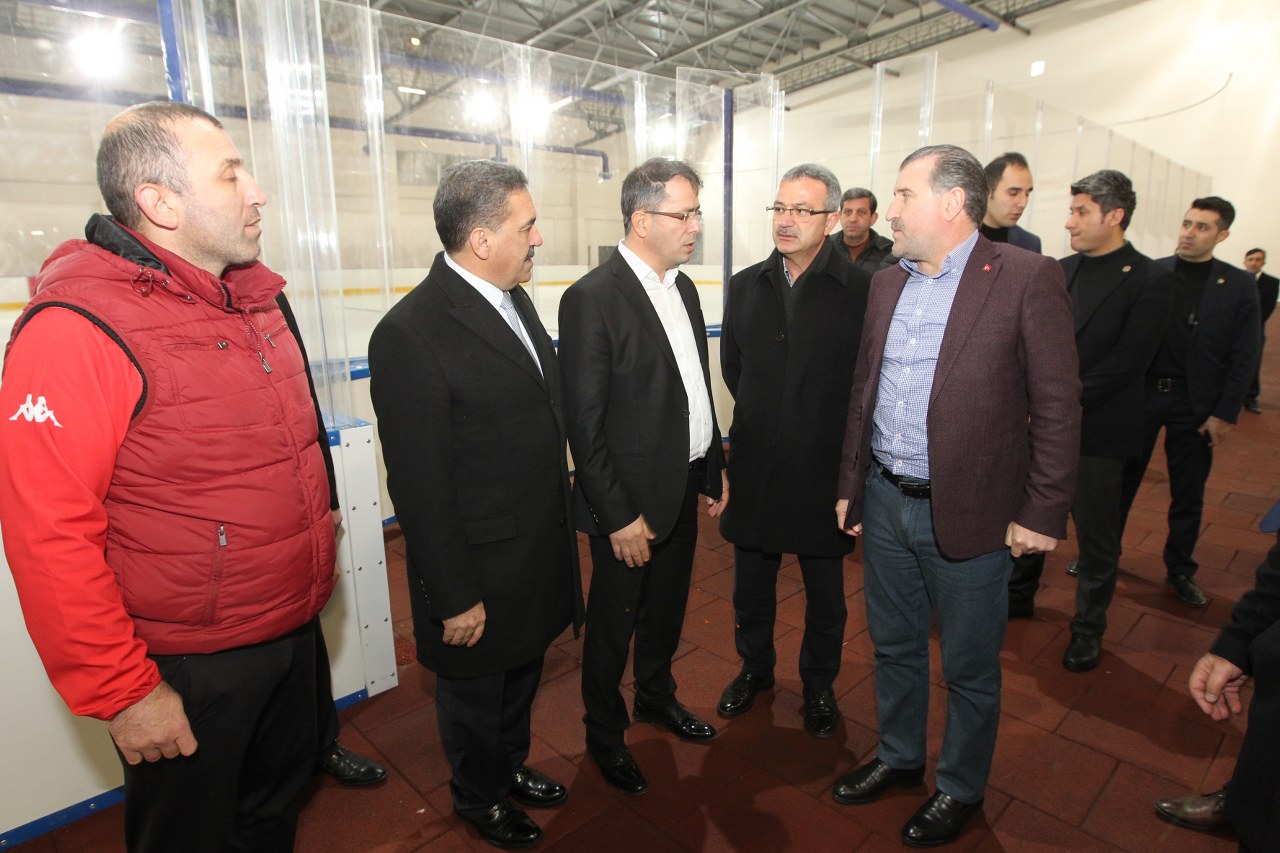 Gençlik ve Spor Bakanından Gebze ziyareti