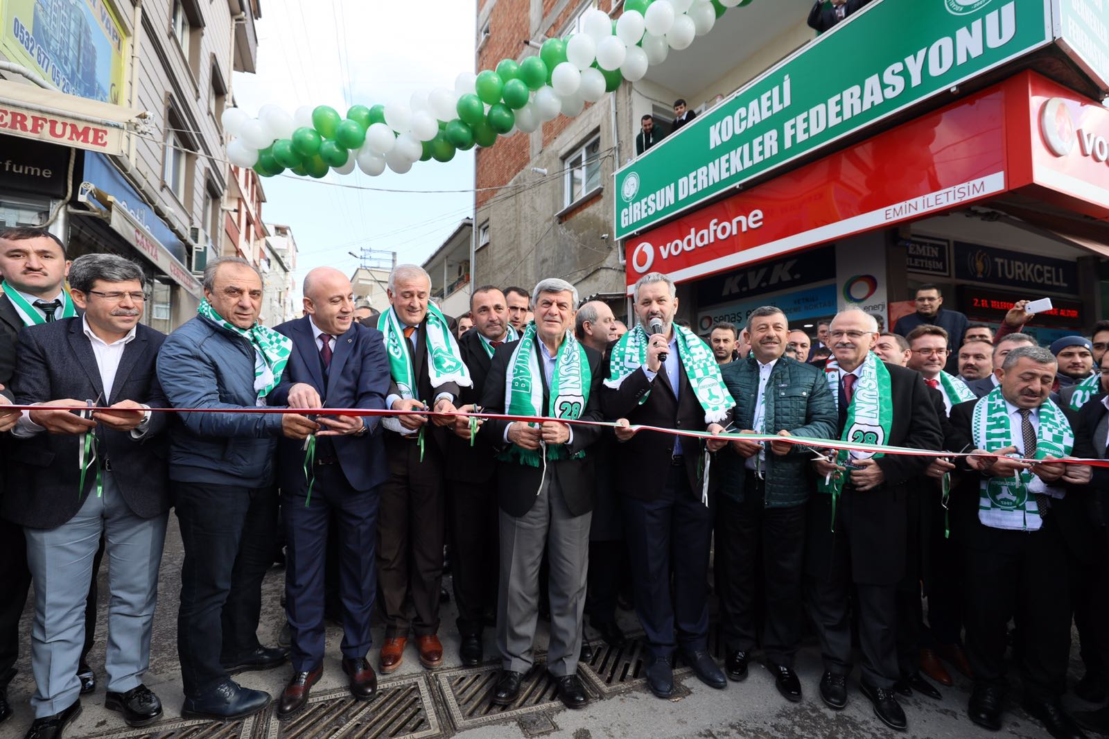 Giresun Dernekler Federasyonu’nun Merkez binası açıldı 