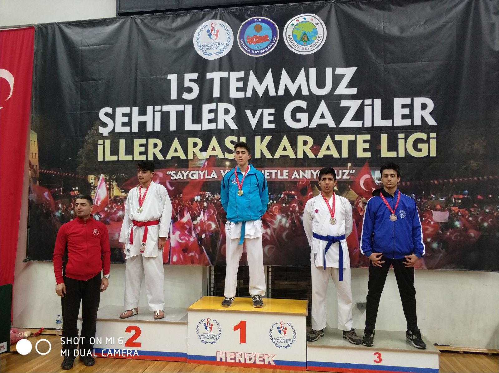 Karateciler Sakarya’dan 20 madalya ile döndü