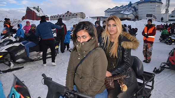 Arap turistler akın etti... Saati 200 lira... İzdiham oldu