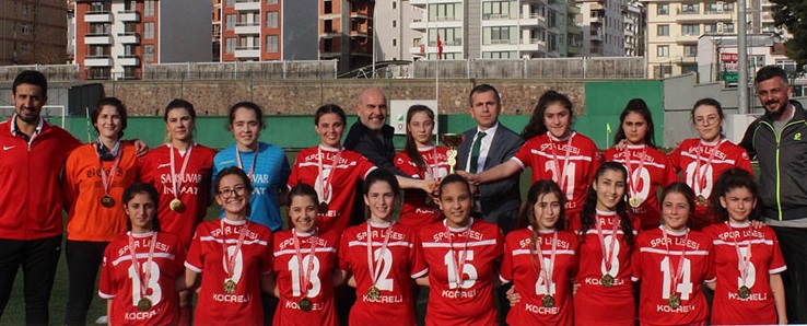 Genç kızlarda şampiyon Spor Lisesi