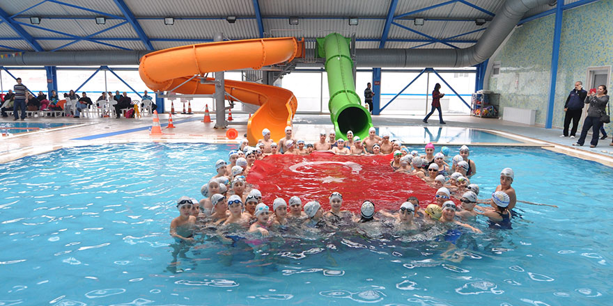 Yüzme havuzuna yoğun ilgi