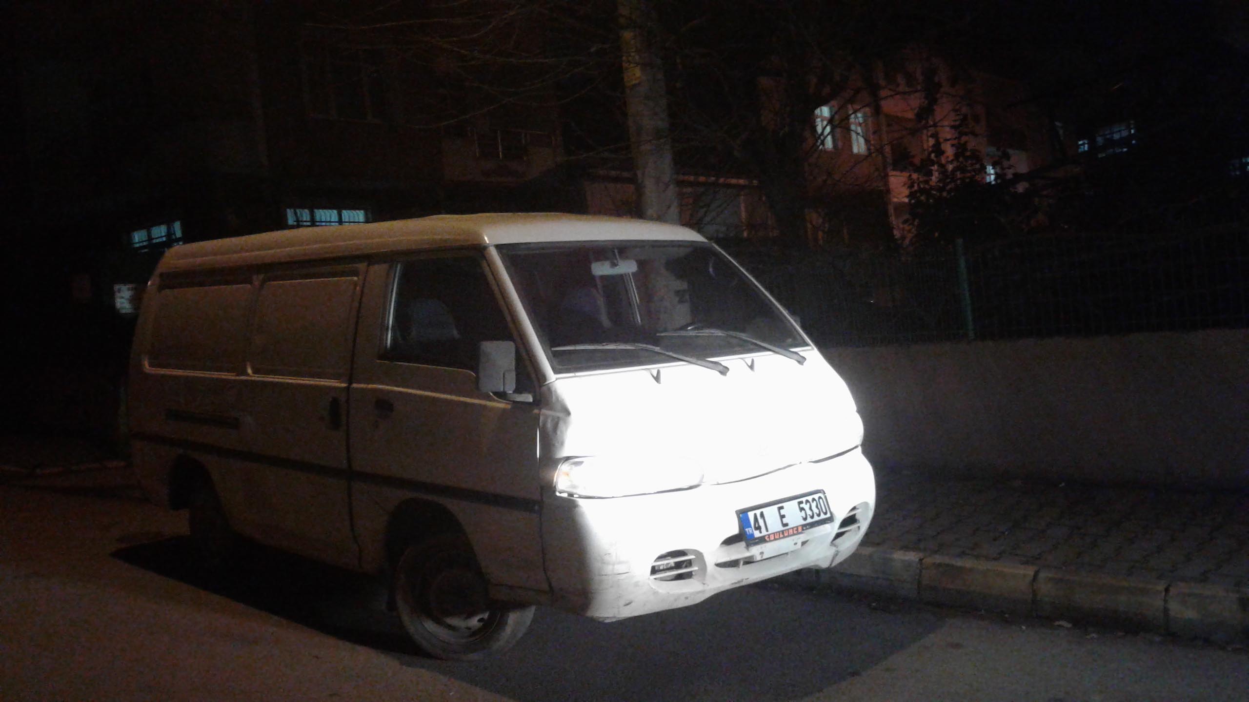  Çaldıkları aracı bırakıp kaçtılar!