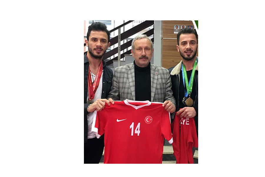 Başkan Bulut, şampiyonlarla buluştu