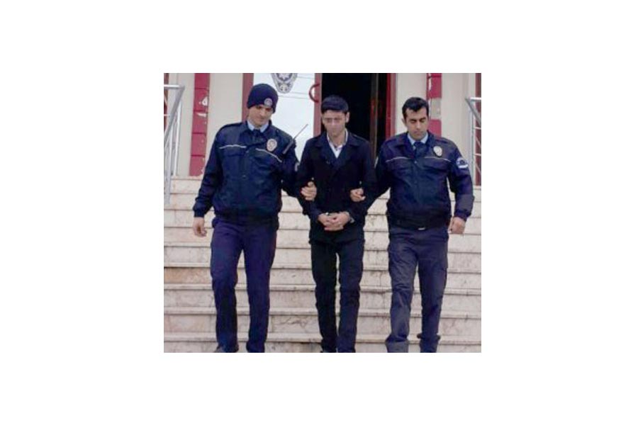 Kantinde suçüstü yakalandı