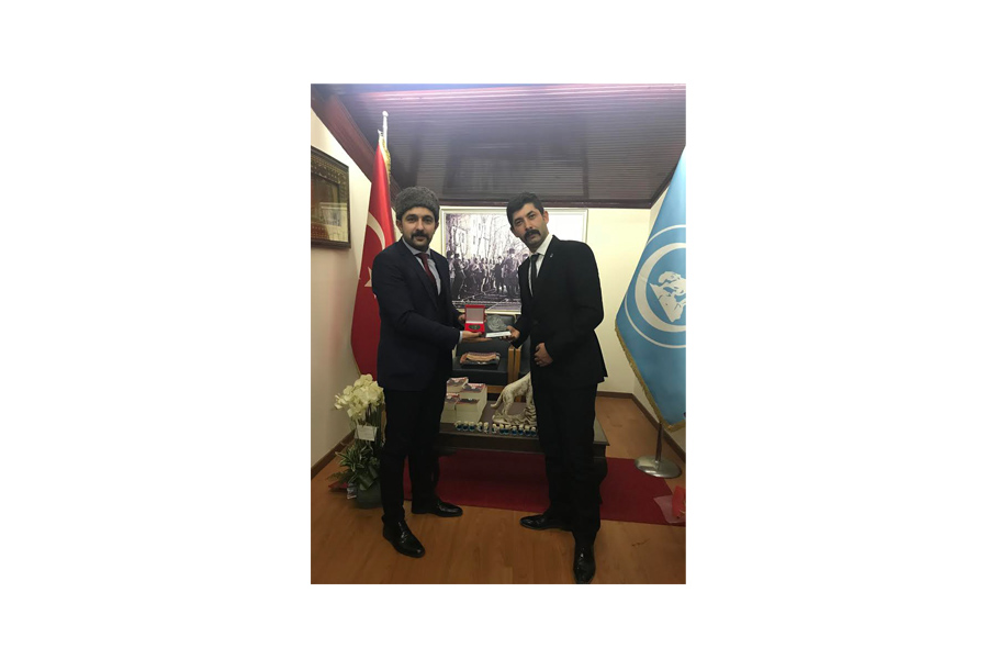 Gebzeli Şakar’a özel hediye gönderdi