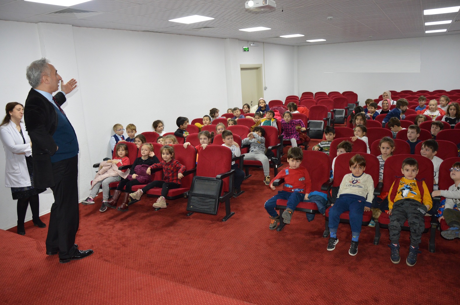 Öğrencilere elektrik tasarrufu anlatıldı