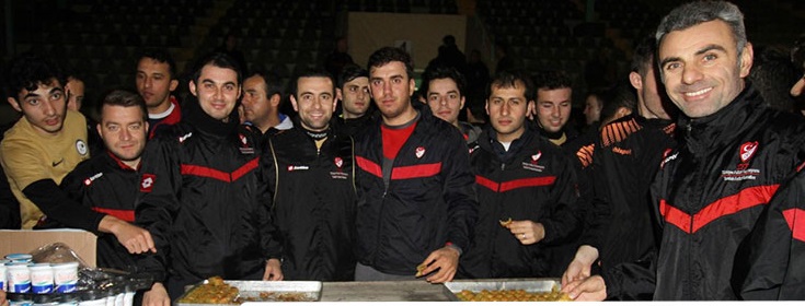 Özhan Kurt’tan hakemlere moral ziyareti