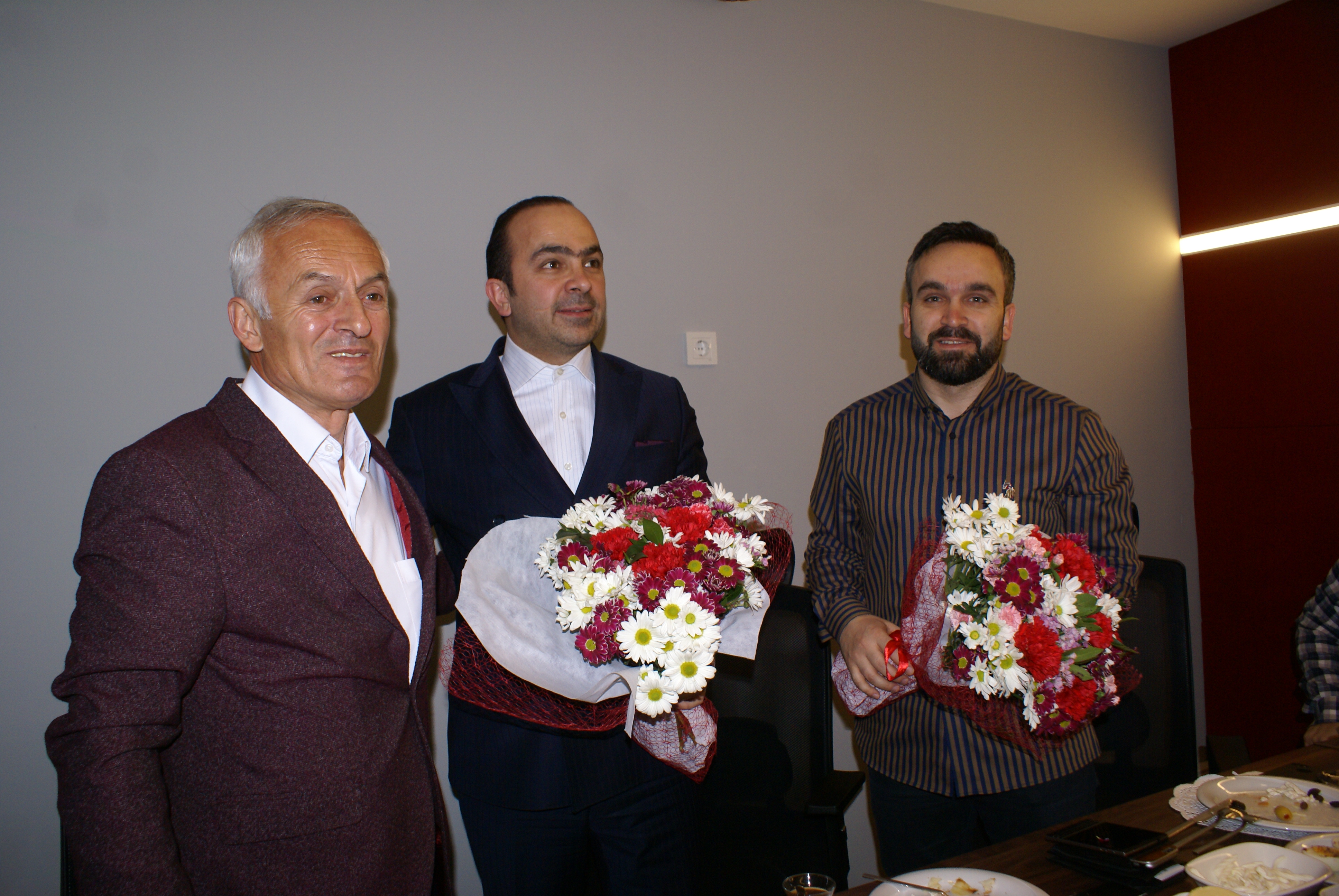 Erzincanlılar Şah Rıza Dağ’ı konuk etti