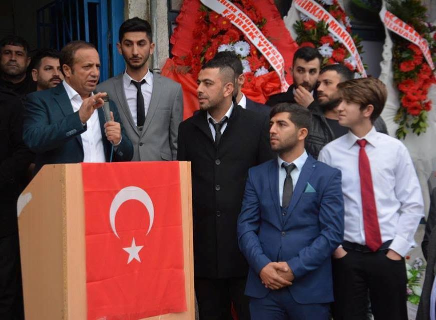 "Gençlerimizin yanındayız"