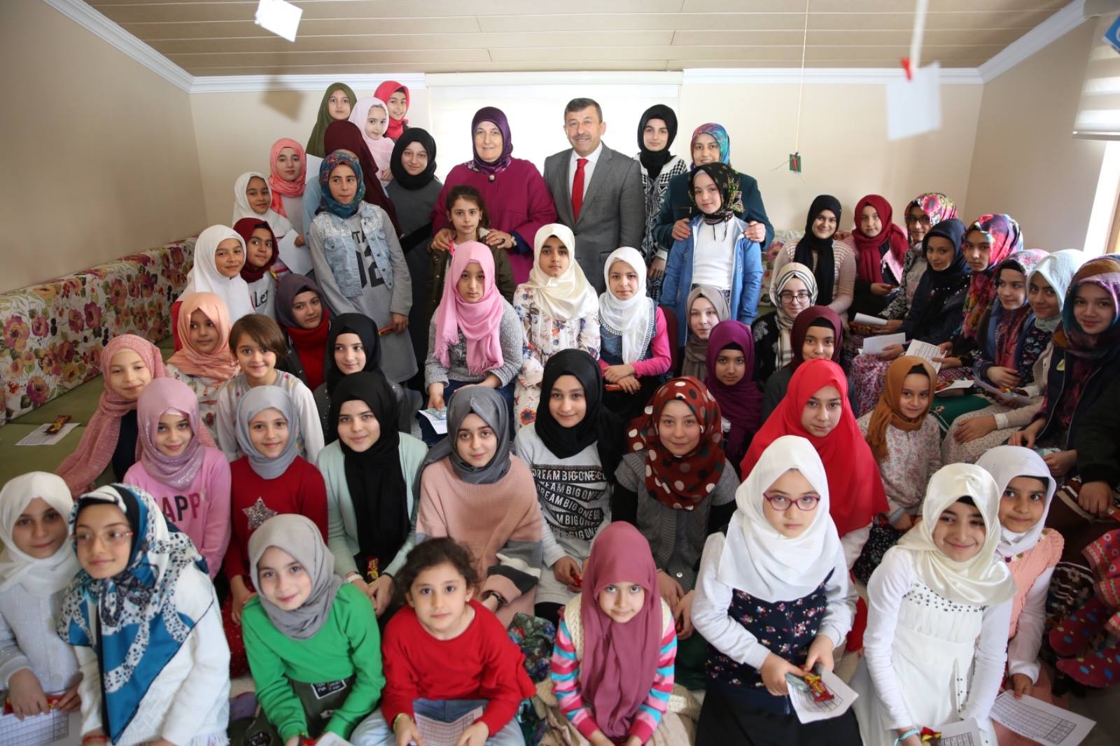 Bilgi Evleri’nde eğitim veriliyor