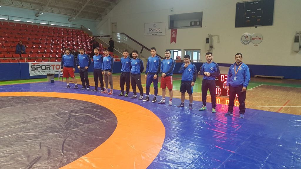 Güreşçiler ilk haftayı lider bitirdi