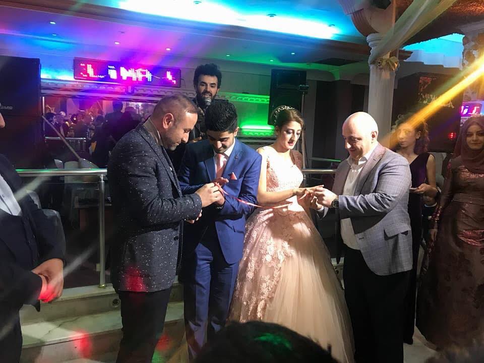 Başkanlar nişan yüzüğü taktı