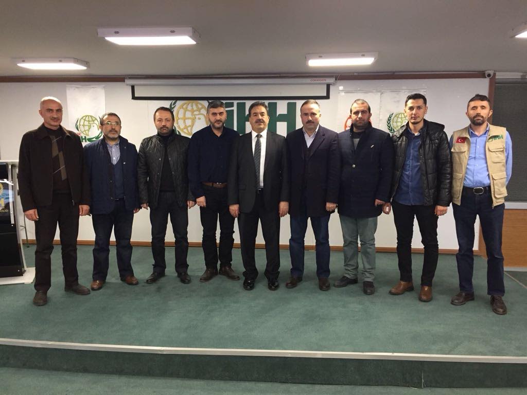 Kaymakam Güler'den İHH Gebze'ye ziyaret