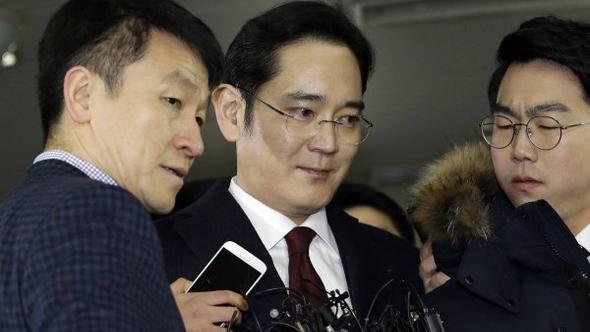Samsung'un varisi bir yıl sonra serbest bırakıldı