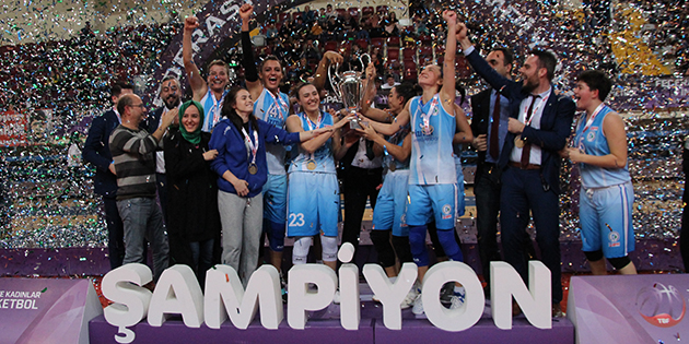 ŞAMPİYONLUK İPİNİ GÖĞÜSLEDİLER