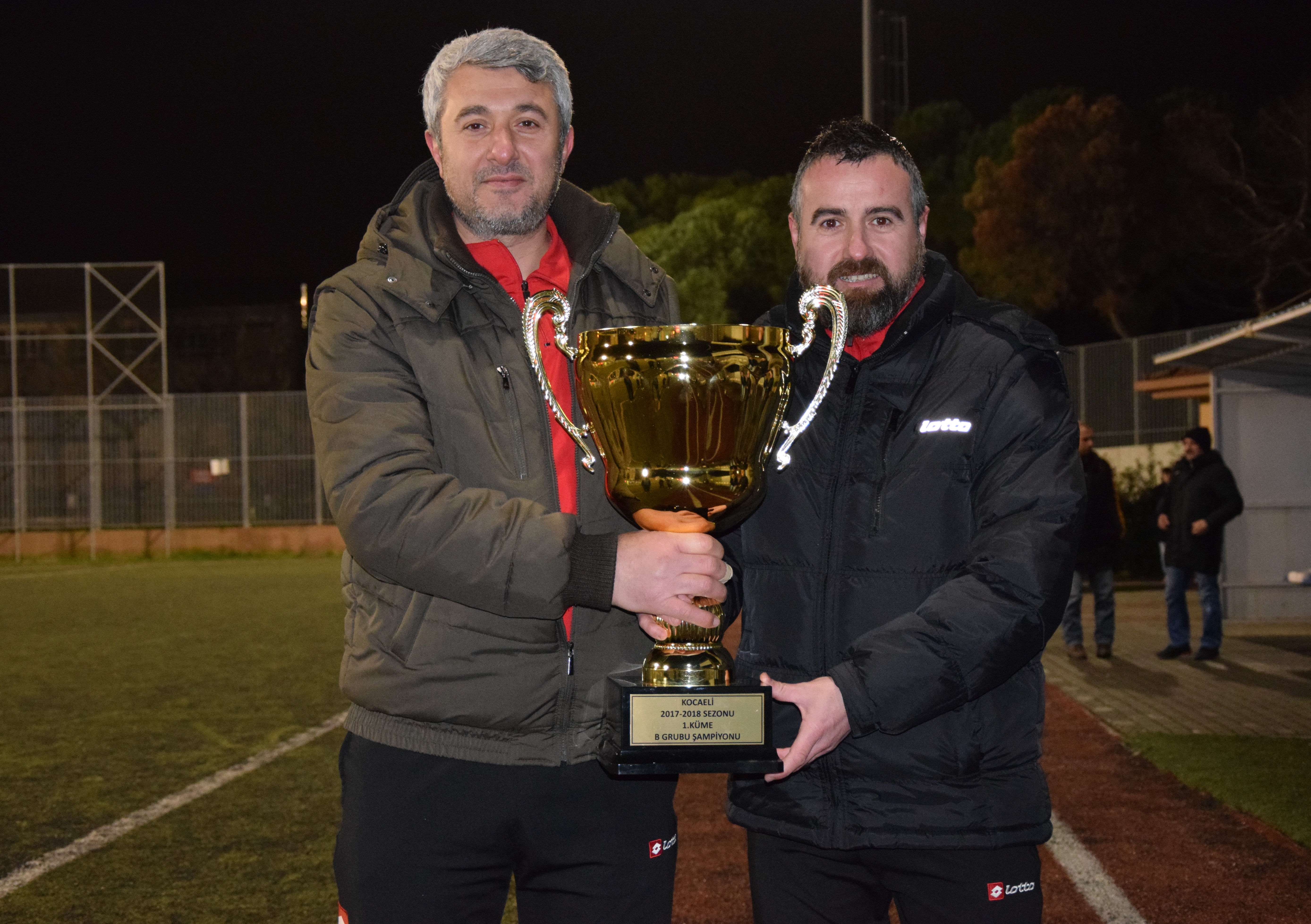 GEBZE FUTBOLUNA ‘ IŞIK’ TUTTULAR