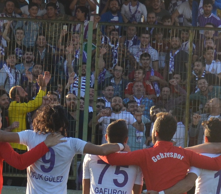 LİDER TAKIMIN LİDER TARAFTARI