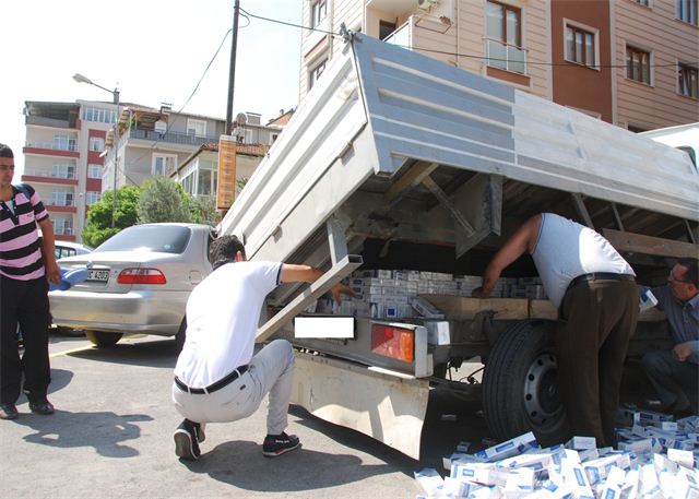 Kaçak sigaralar için özel bölme yapmışlar