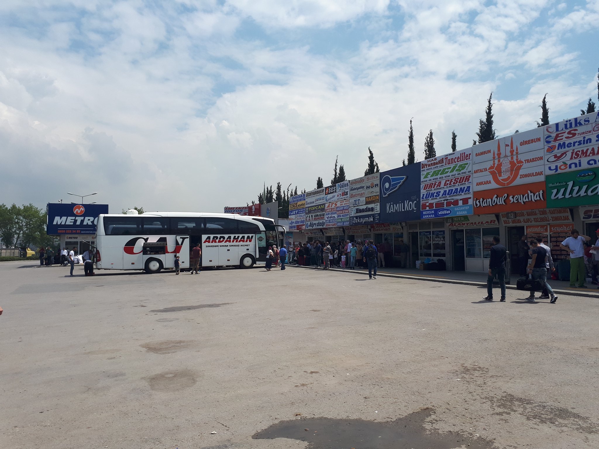 Yeni bir terminal gerekiyor