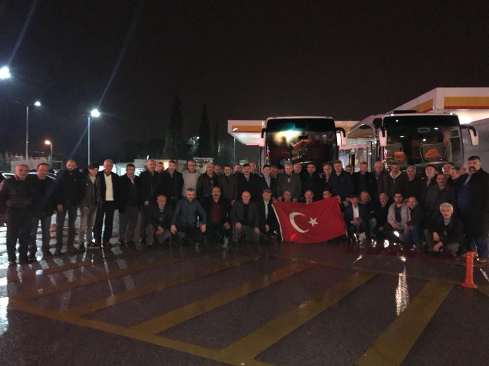 Şehidi uğurlamaya gittiler!