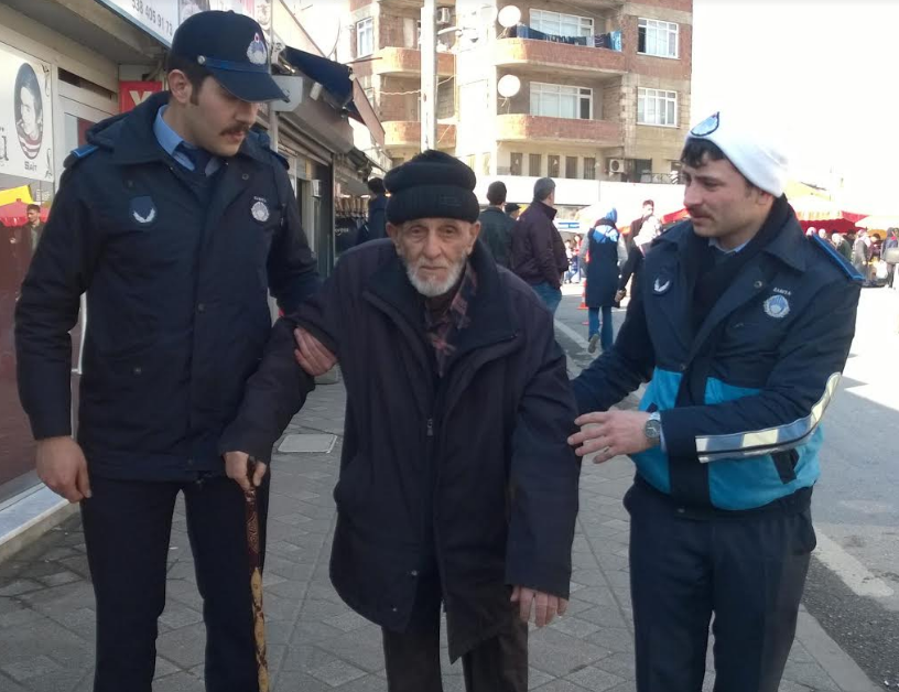 Yaşıl adam evinin yolunu kaybetti