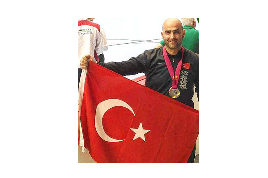 KÜÇÜKATEŞ BARIŞ İÇİN FİLİSTİN VE İSRAİL’E GİDİYOR