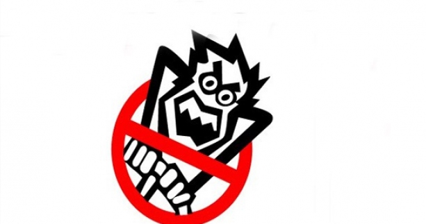 Halk otobüsü ile otomobil çarpıştı