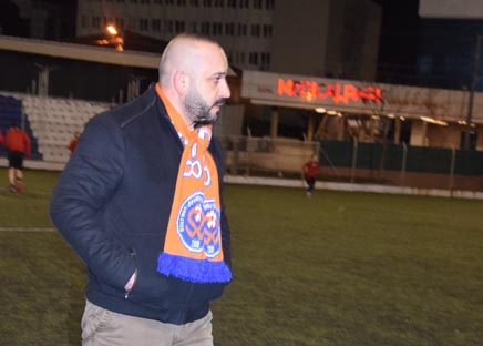 BAŞKAN SAHAYA İNDİ