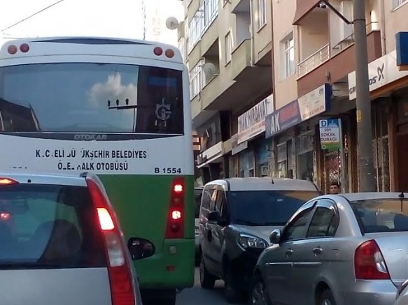 DURAKLAR İŞGAL ALTINDA!