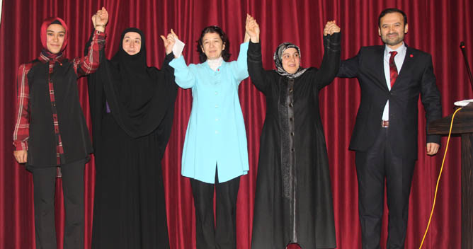 SP’li kadınlar sahaya indi