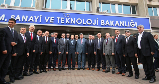 AKP’lilerden Bakan Işık’a ziyaret