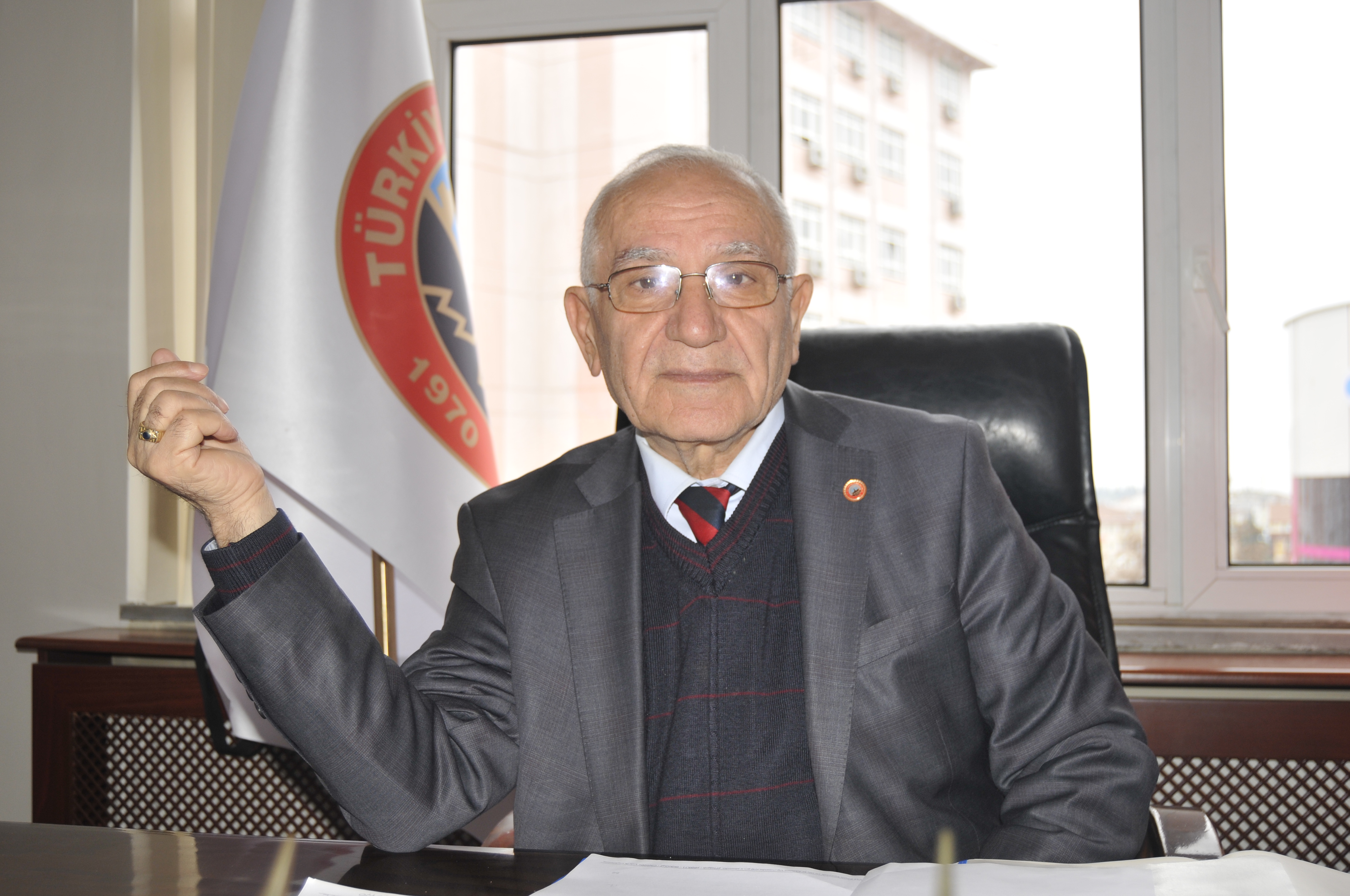 ‘Emeklilerin derdi ev sahibi olmak’