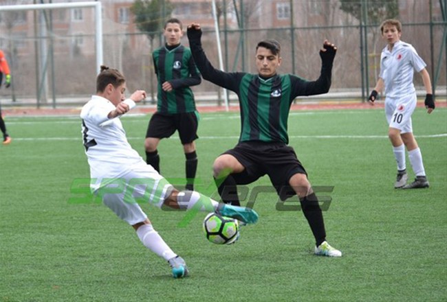 SAHNE U15’LERİN
