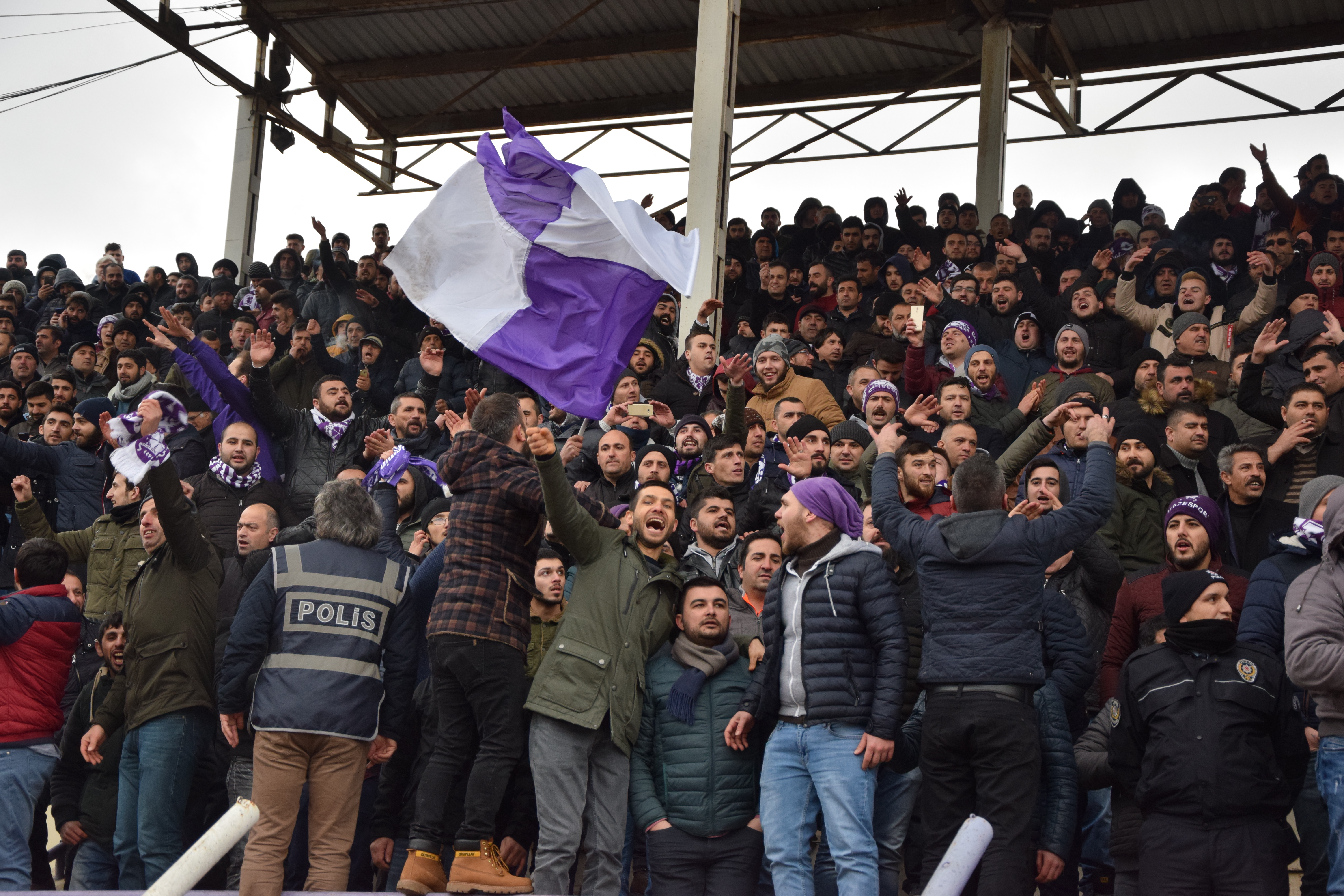 SÜPER LİG KISKANIR