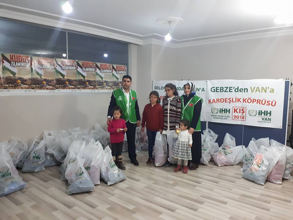 Gebze’den Van’a yardım