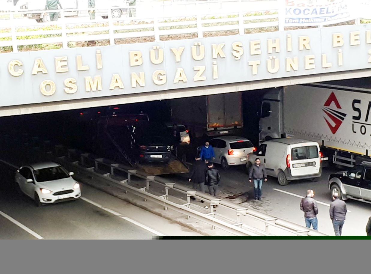 Gebze'de zincirleme kaza
