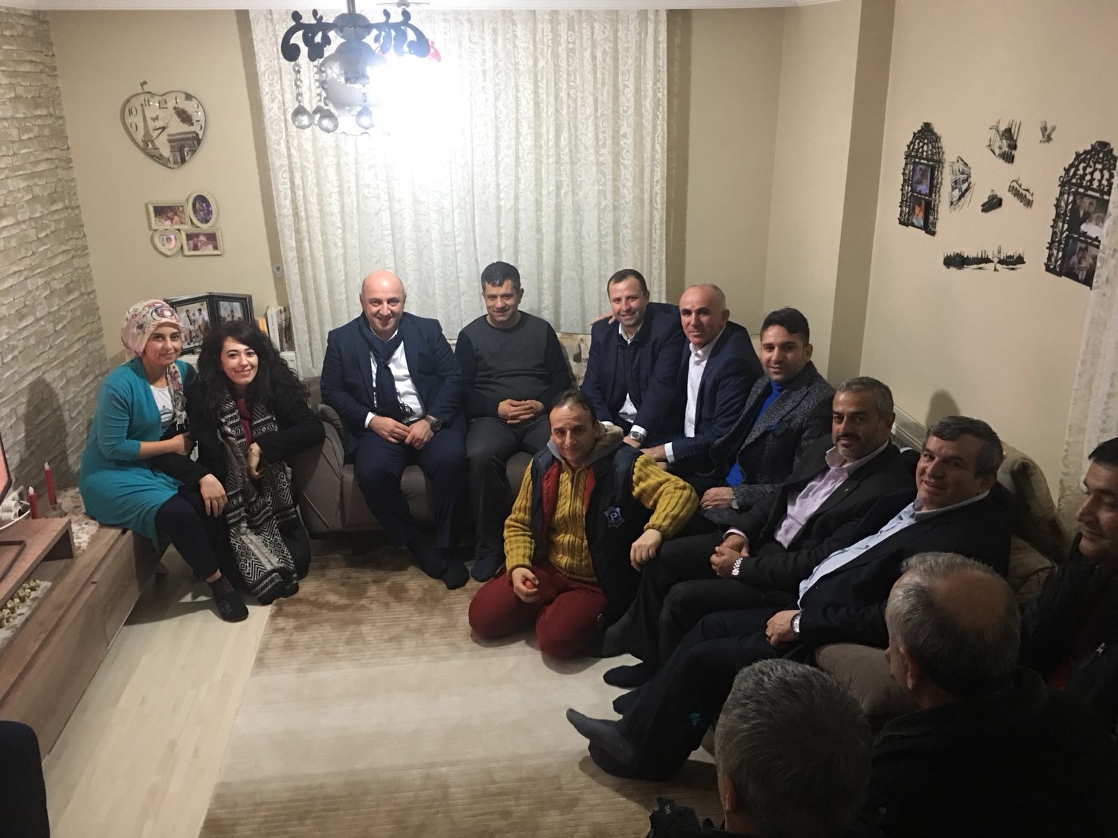 Bıyık çalışmalarını sürdürüyor