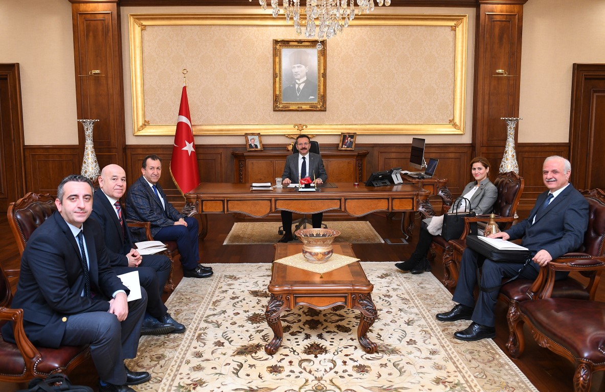 Araç Lojistikçileri  Vali Aksoy’la görüştü