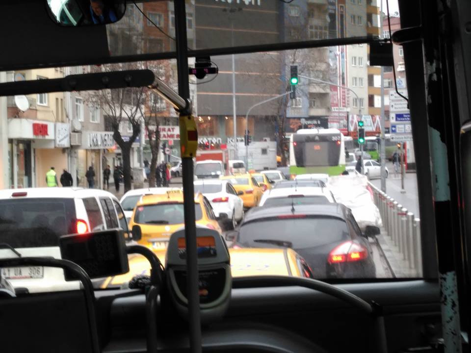 Trafik tamda bu halde