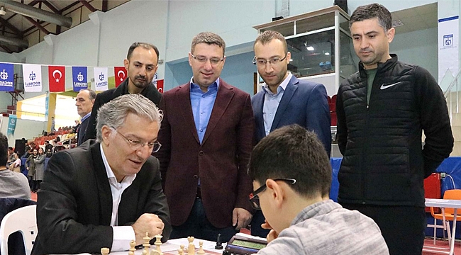Kocaeli satrancı seviyor!