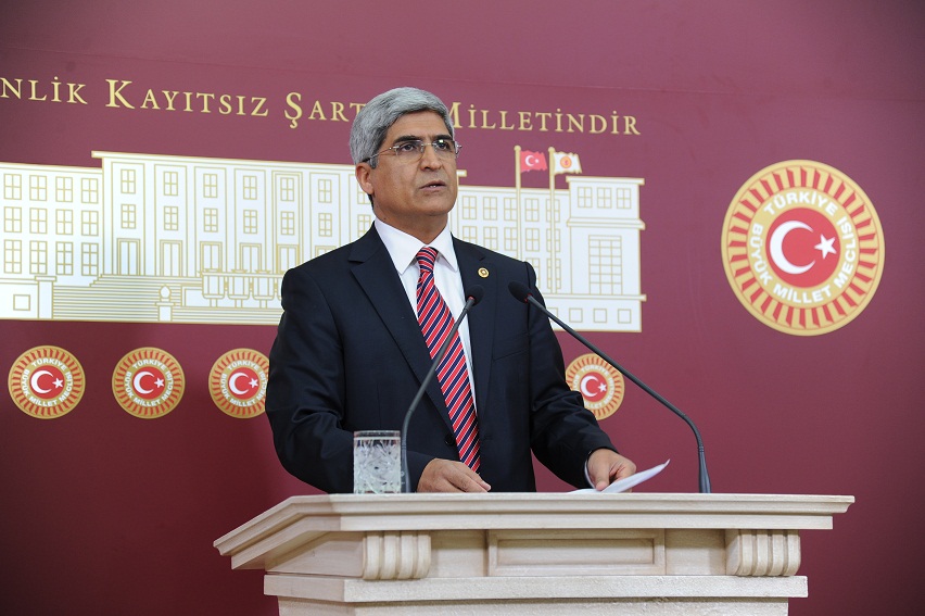 Kaplan, Gezi mağduru öğrencileri meclise taşıdı