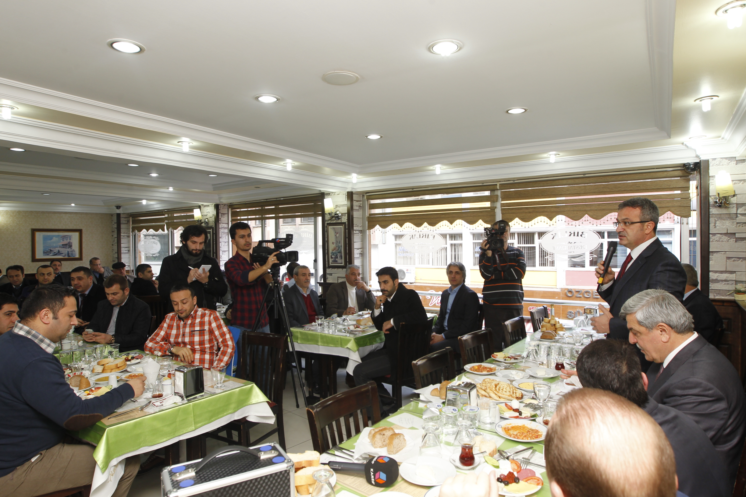 Başkanlar esnafı topladı