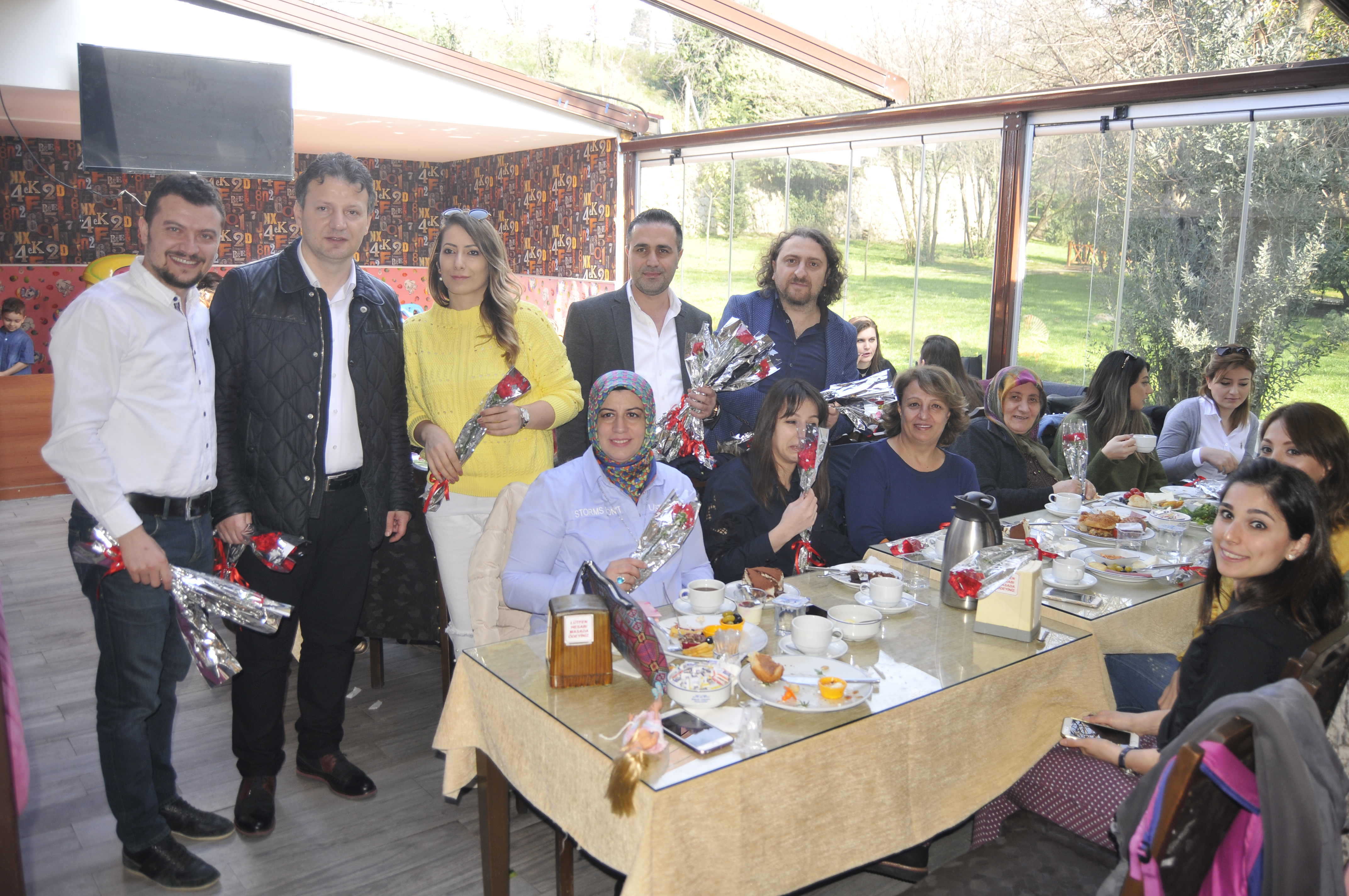 İnşaat mühendisleri kadın üyelerinin günlerini kutladı