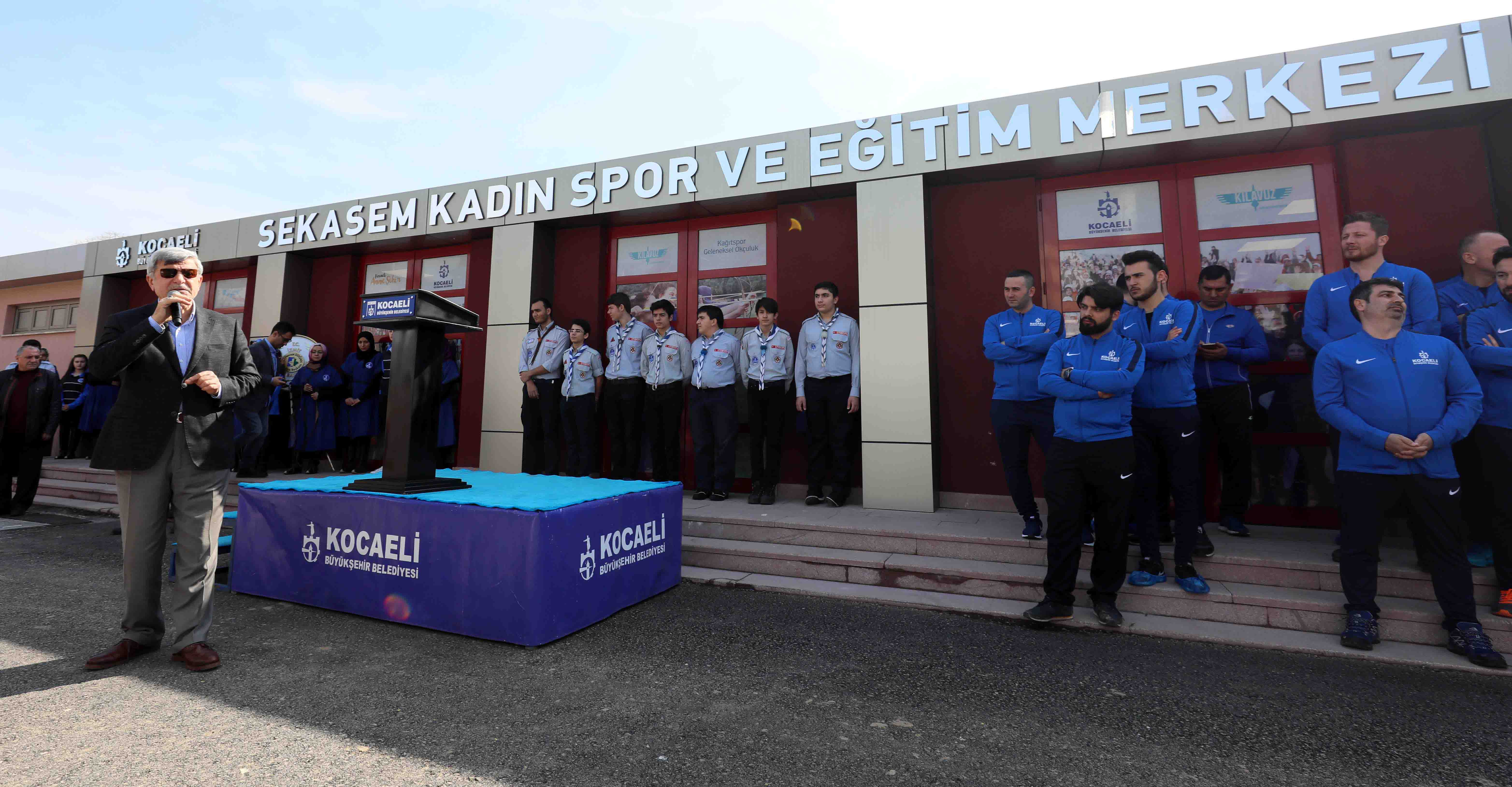 Karaosmanoğlu, “Binlerce kadınımızı evlerden, spor ve yaşam merkezlerine taşıdık”