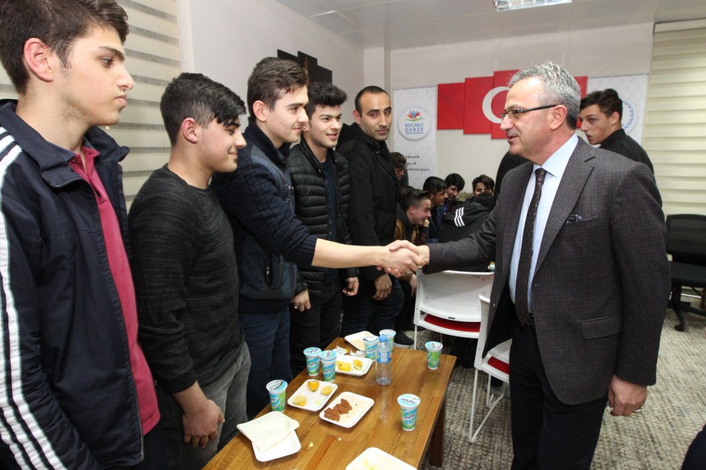  Teşekkür belgesini Köşker verdi