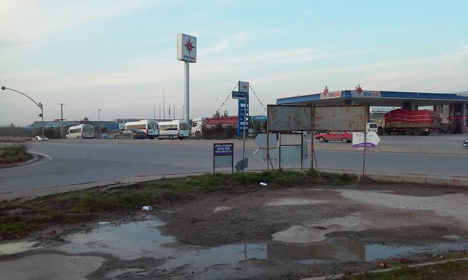 Kavşağa üst geçit istiyoruz!