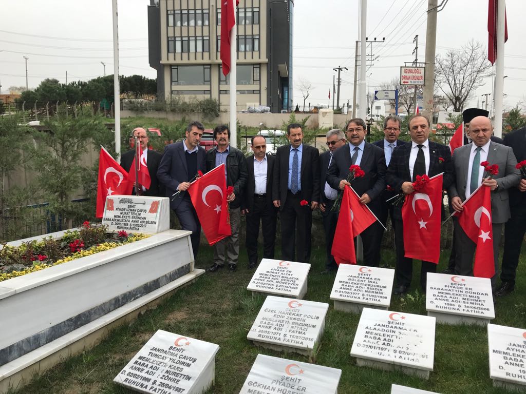 Bıyık’tan şehitlik ziyareti