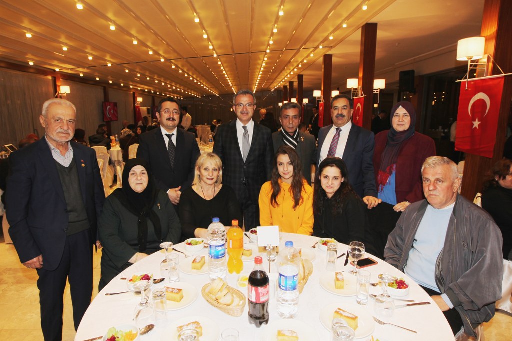 Şehit ailelerini ağırlandı