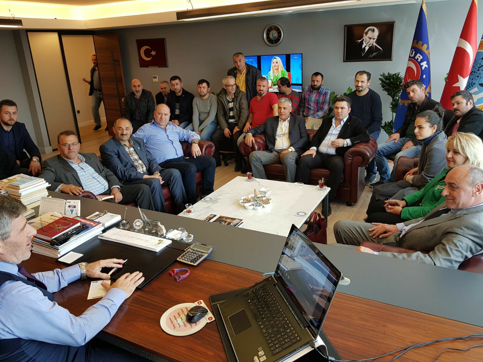  Sendikalara ziyaretler sürüyor